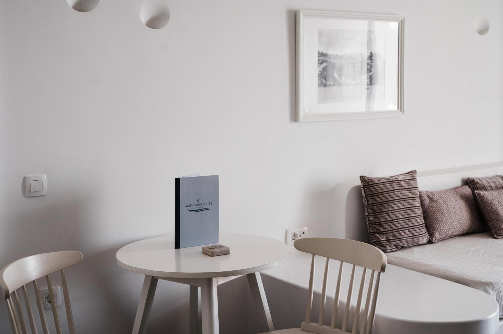 Amphitrite Suites Santorini Vothon ภายนอก รูปภาพ